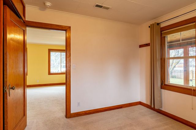 205 E Washington Avenue, Sisters, OR 97759