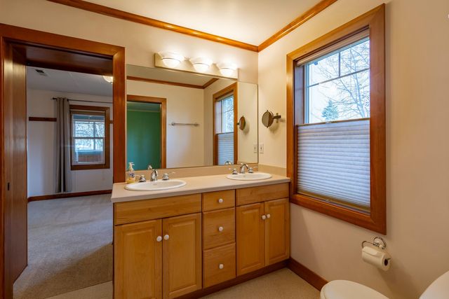 205 E Washington Avenue, Sisters, OR 97759
