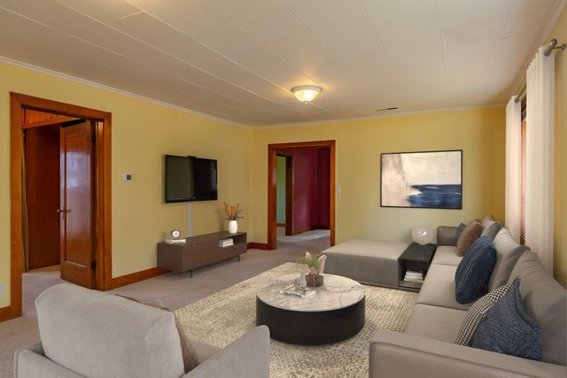 205 E Washington Avenue, Sisters, OR 97759