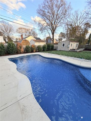 2205 Vandover Rd, Richmond, VA 23229