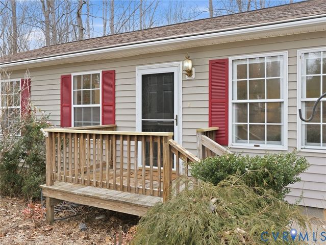 1637 Gardners Rd, Mineral, VA 23117