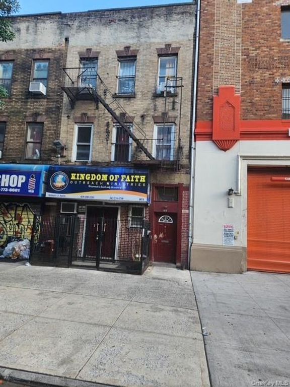 1074 Saint Johns Place, Brooklyn, NY 11213 — photo 3