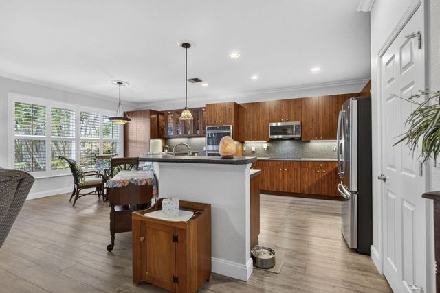 109 Isola Circle, Royal Palm Beach, FL 33411