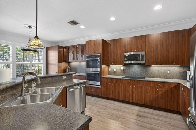 109 Isola Circle, Royal Palm Beach, FL 33411