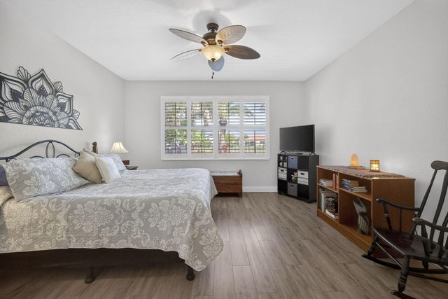 109 Isola Circle, Royal Palm Beach, FL 33411