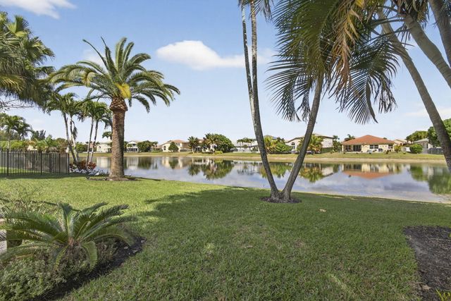 109 Isola Circle, Royal Palm Beach, FL 33411