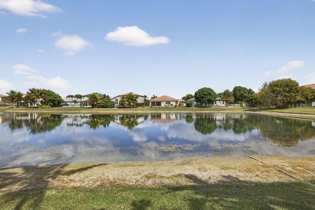 109 Isola Circle, Royal Palm Beach, FL 33411