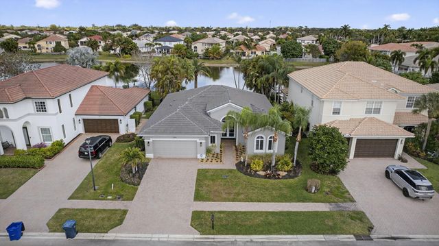 109 Isola Circle, Royal Palm Beach, FL 33411