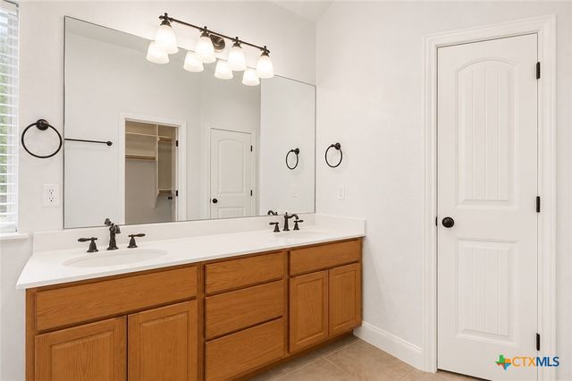 220 Ulupau Circle, Bastrop, TX 78602