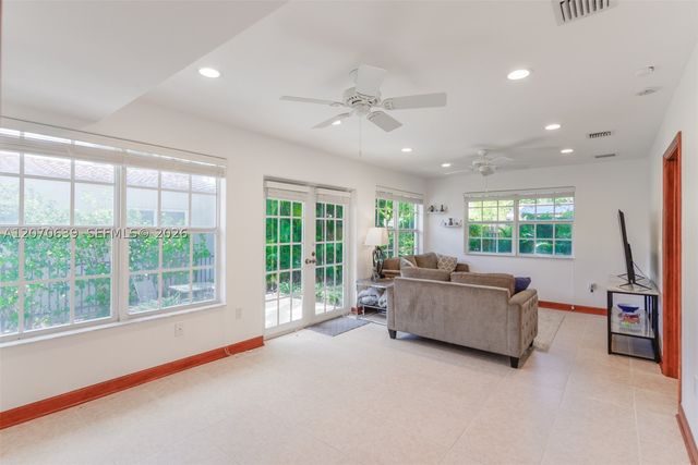 3031 SW 2nd Ave ., Miami, FL 33129