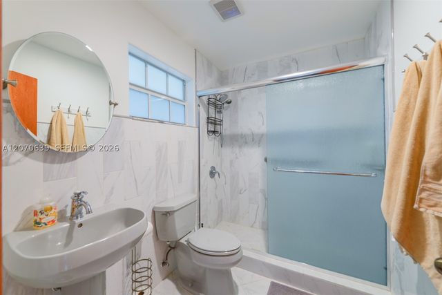 3031 SW 2nd Ave ., Miami, FL 33129