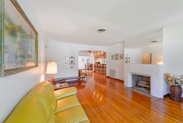 3031 SW 2nd Ave ., Miami, FL 33129