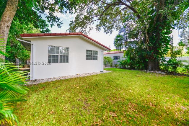 3031 SW 2nd Ave ., Miami, FL 33129
