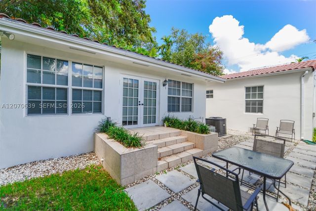 3031 SW 2nd Ave ., Miami, FL 33129