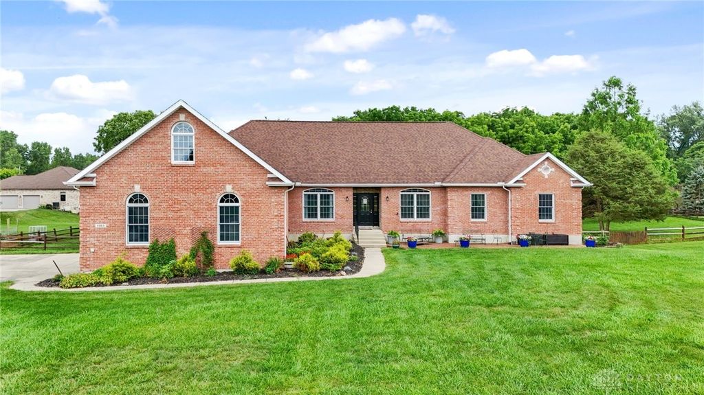 1565 Meadowlands Drive, Fairborn, OH 45324