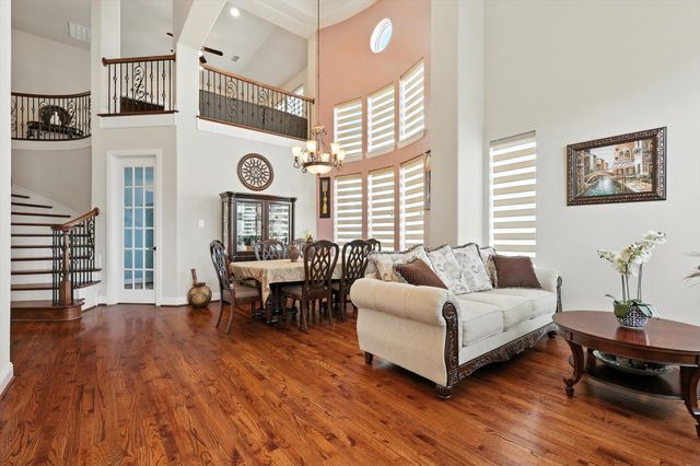 312 Birchwood Way, Irving, TX 75063