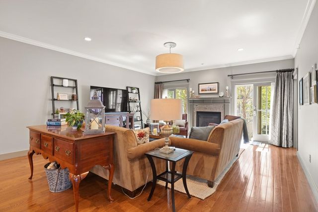 14 Parkview Rd 14, Franklin, MA 02038