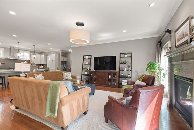 14 Parkview Rd 14, Franklin, MA 02038