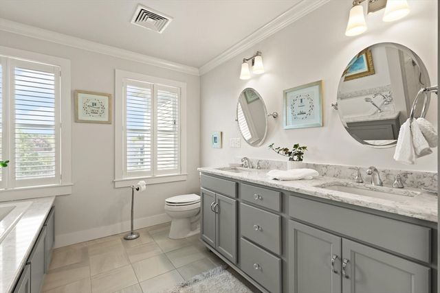 14 Parkview Rd 14, Franklin, MA 02038