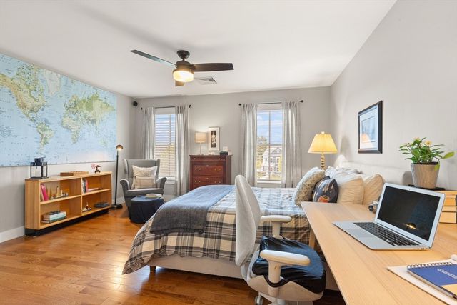 14 Parkview Rd 14, Franklin, MA 02038