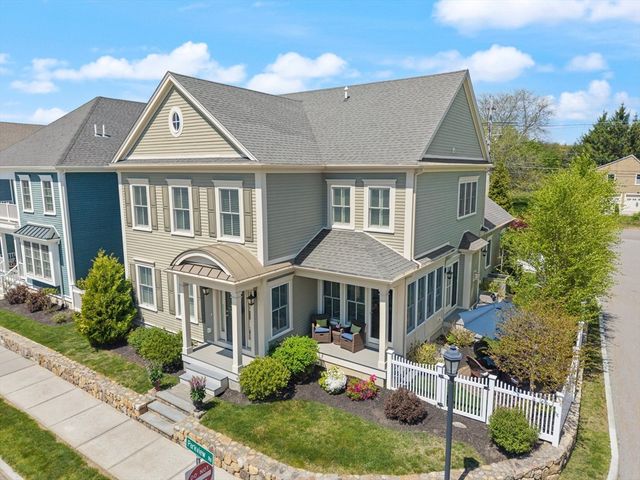 14 Parkview Rd 14, Franklin, MA 02038