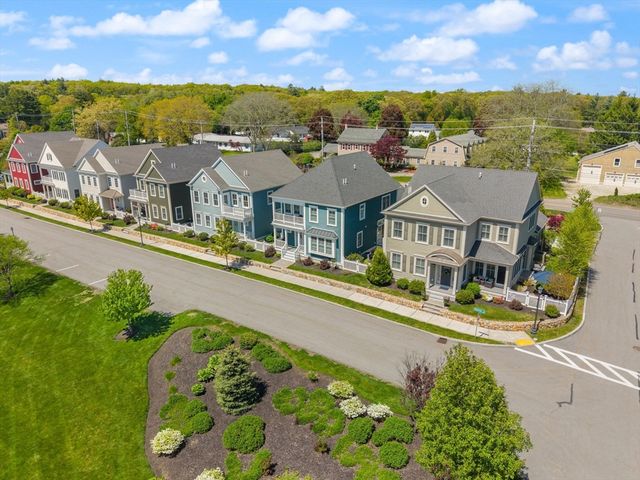14 Parkview Rd 14, Franklin, MA 02038
