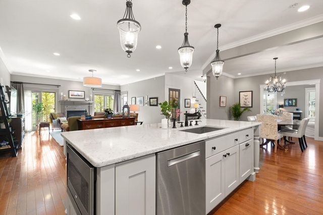 14 Parkview Rd 14, Franklin, MA 02038