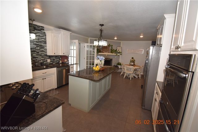 412 Ridge Drive, Sallisaw, OK 74955