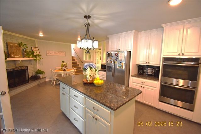 412 Ridge Drive, Sallisaw, OK 74955