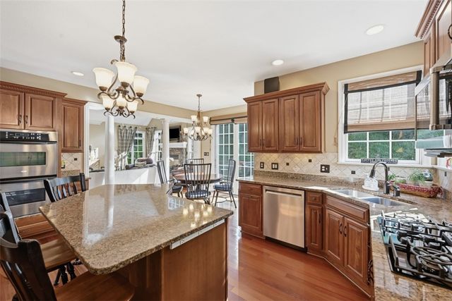 1801 Constitution Blvd, Adams Twp, PA 16059