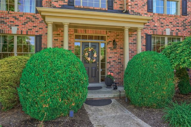 1801 Constitution Blvd, Adams Twp, PA 16059