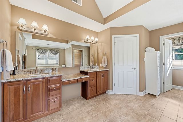 1801 Constitution Blvd, Adams Twp, PA 16059