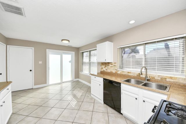 9611 Cleveland Bay Court, Houston, TX 77065