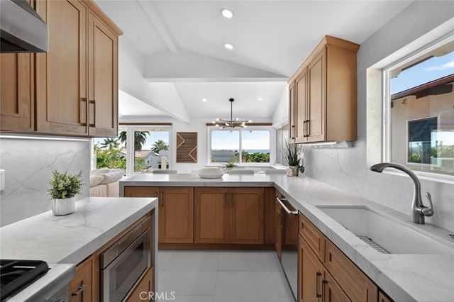 428 Cabrillo, Corona Del Mar, CA 92625