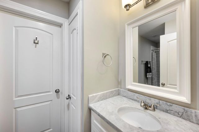 3709 Ella Boulevard, Houston, TX 77018