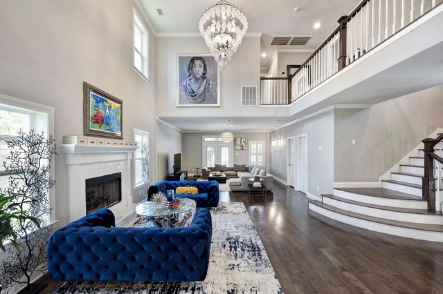 3709 Ella Boulevard, Houston, TX 77018