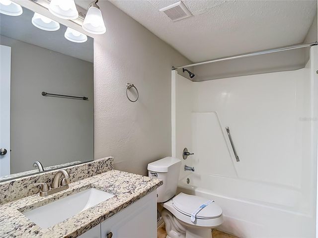 6701 VILLAGE GROVE COURT, Tampa, FL 33615