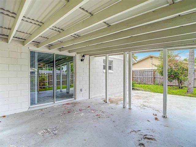 6701 VILLAGE GROVE COURT, Tampa, FL 33615