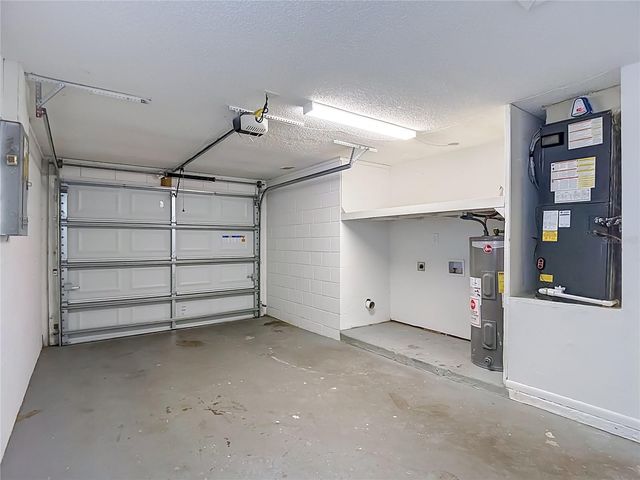 6701 VILLAGE GROVE COURT, Tampa, FL 33615