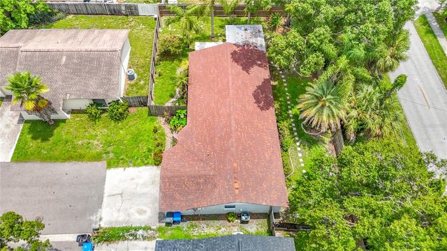 6701 VILLAGE GROVE COURT, Tampa, FL 33615