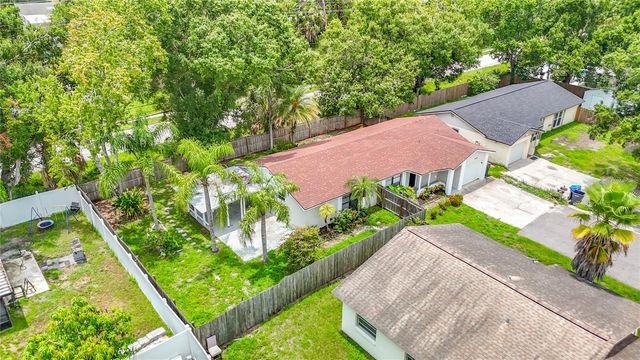 6701 VILLAGE GROVE COURT, Tampa, FL 33615