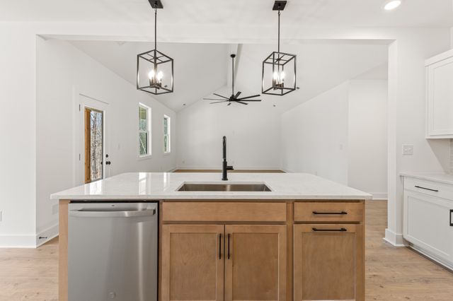 1019 Walnut Grove Road, Dickson, TN 37055