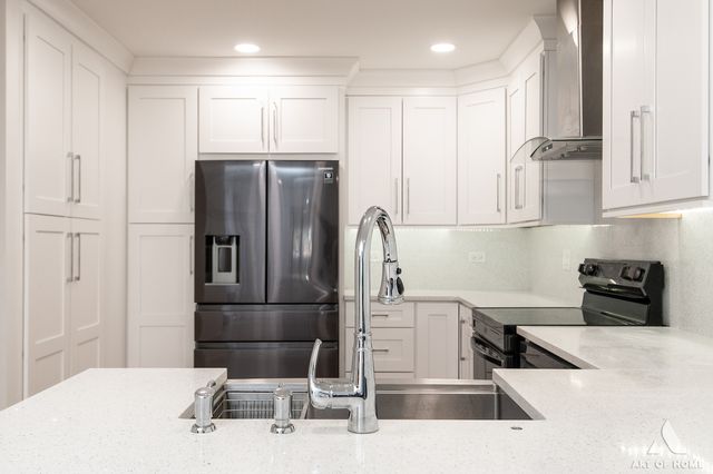 2 Stuart On Oxford Street, Rolling Meadows, IL 60008