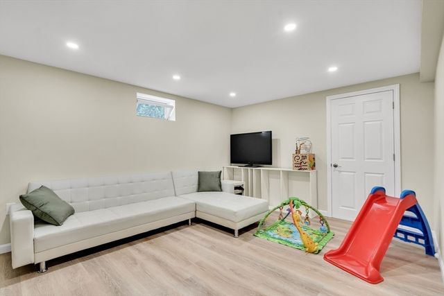 7 Liana, Woburn, MA 01801