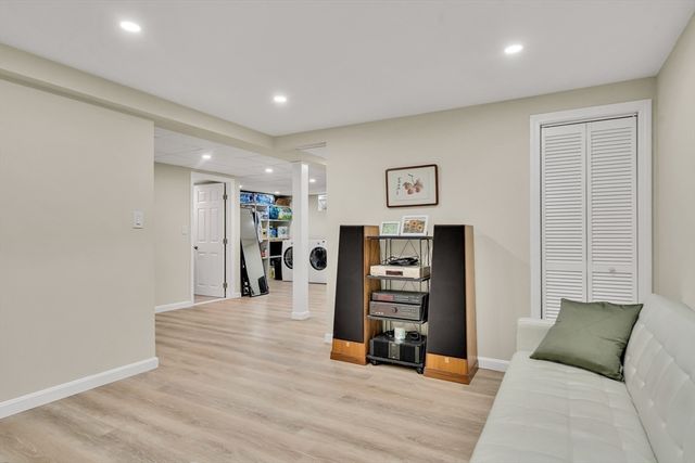 7 Liana, Woburn, MA 01801