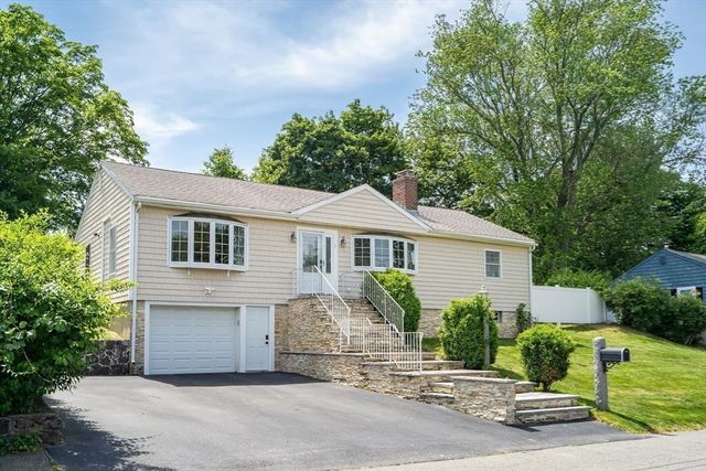 7 Liana, Woburn, MA 01801