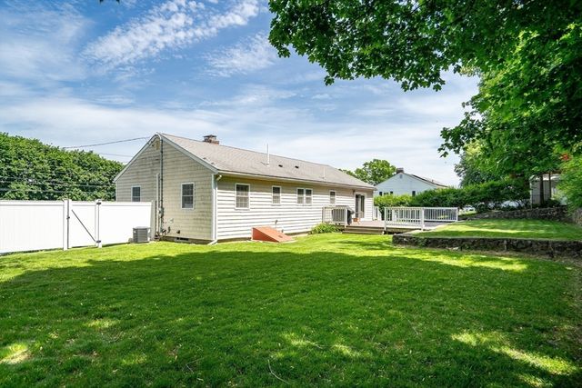 7 Liana, Woburn, MA 01801