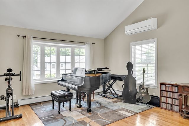 7 Liana, Woburn, MA 01801
