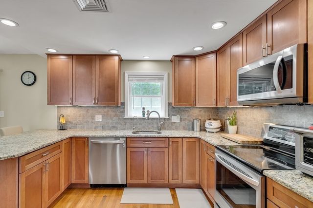 7 Liana, Woburn, MA 01801