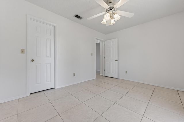 4571 Top Flight Drive, Crestview, FL 32539